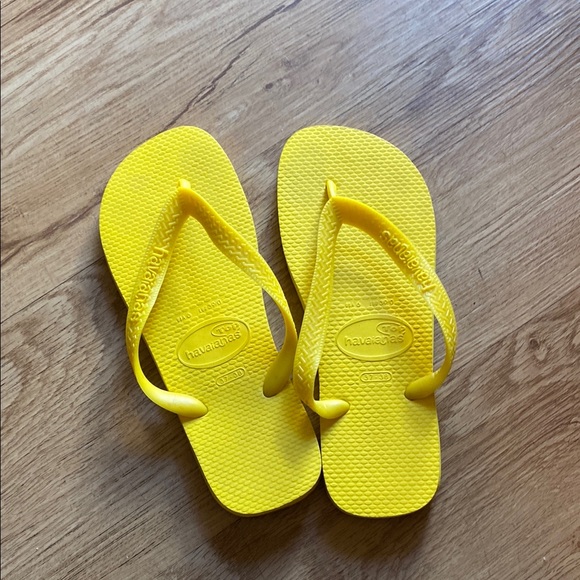 Havaianas Shoes - Havaianas Women's Yellow Flip Flops